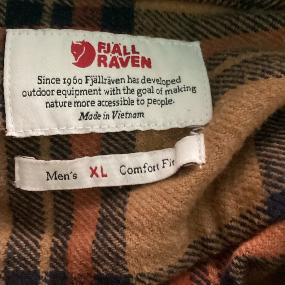 Fjällräven Men's Övik Heavy Flannel
Shirt in Buckwheat Brown/Autumn Leaf - Picture 7 of 9